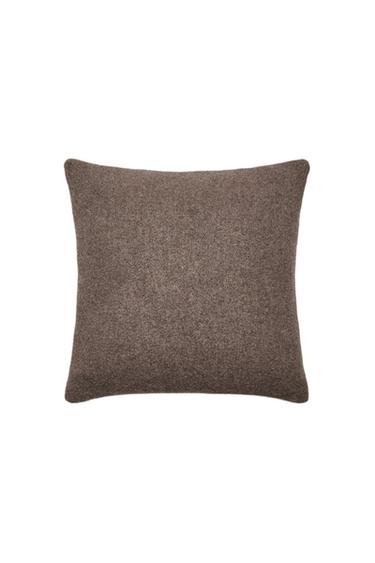 {navn} - {farge} for Zara