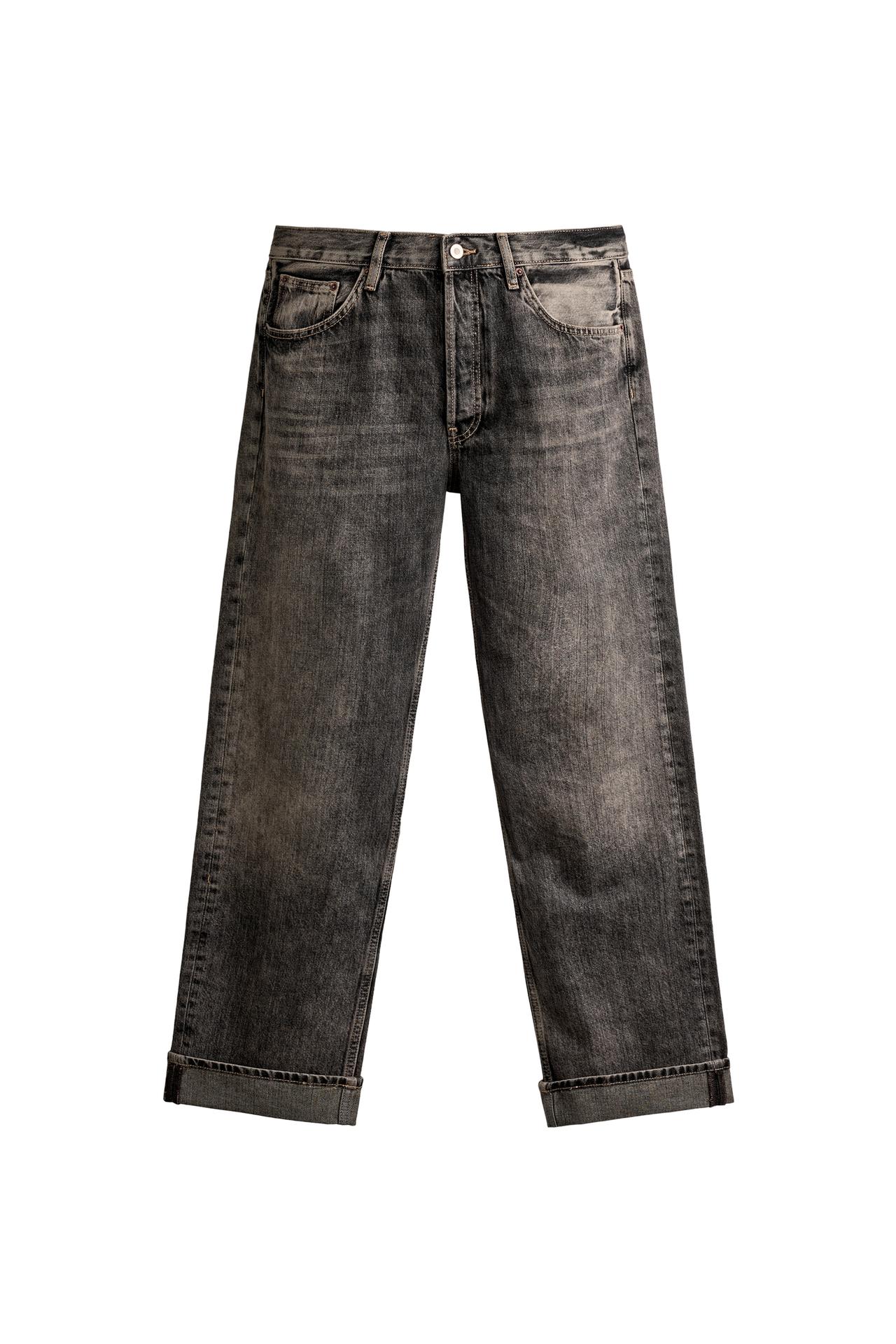 STRAIGHT-LEG JEANS WITH TURN-UPS