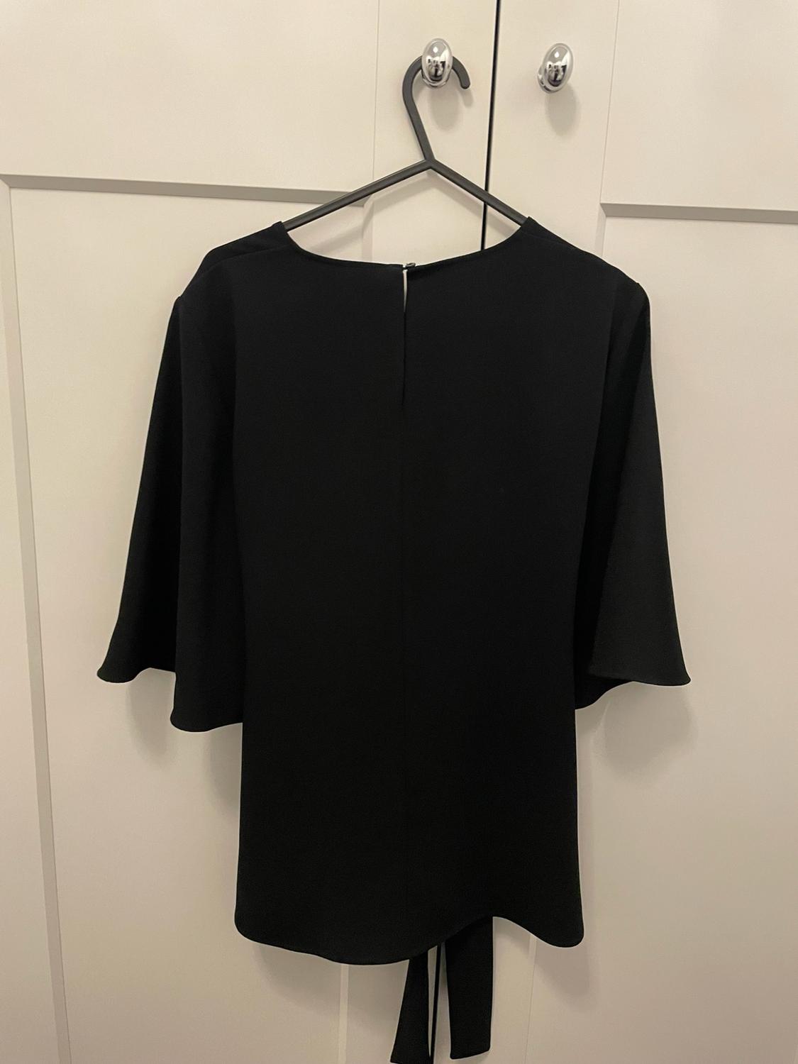 FLOWING TOP WITH TIE DETAIL - Image 2