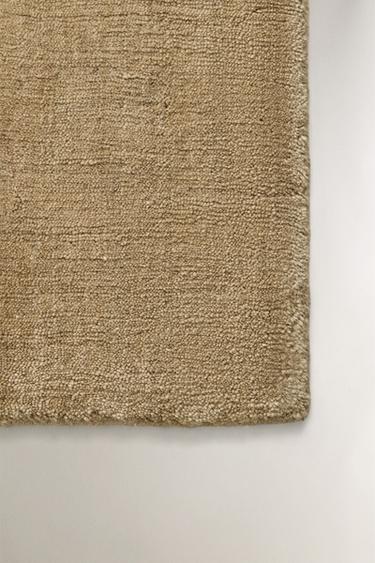 WOOL RUG WITH PLAIN DESIGN - Dark beige by Zara - Image 1