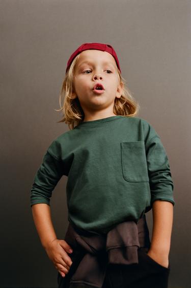 EINFARBIGES T-SHIRT MIT TASCHE - Grünlich von Zara - Bild 0