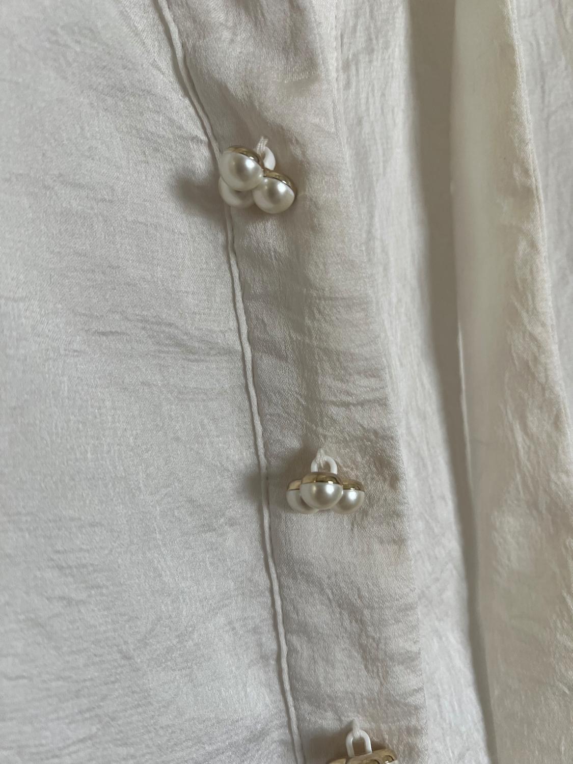 PEARL BUTTON BOW TOP - Image 3