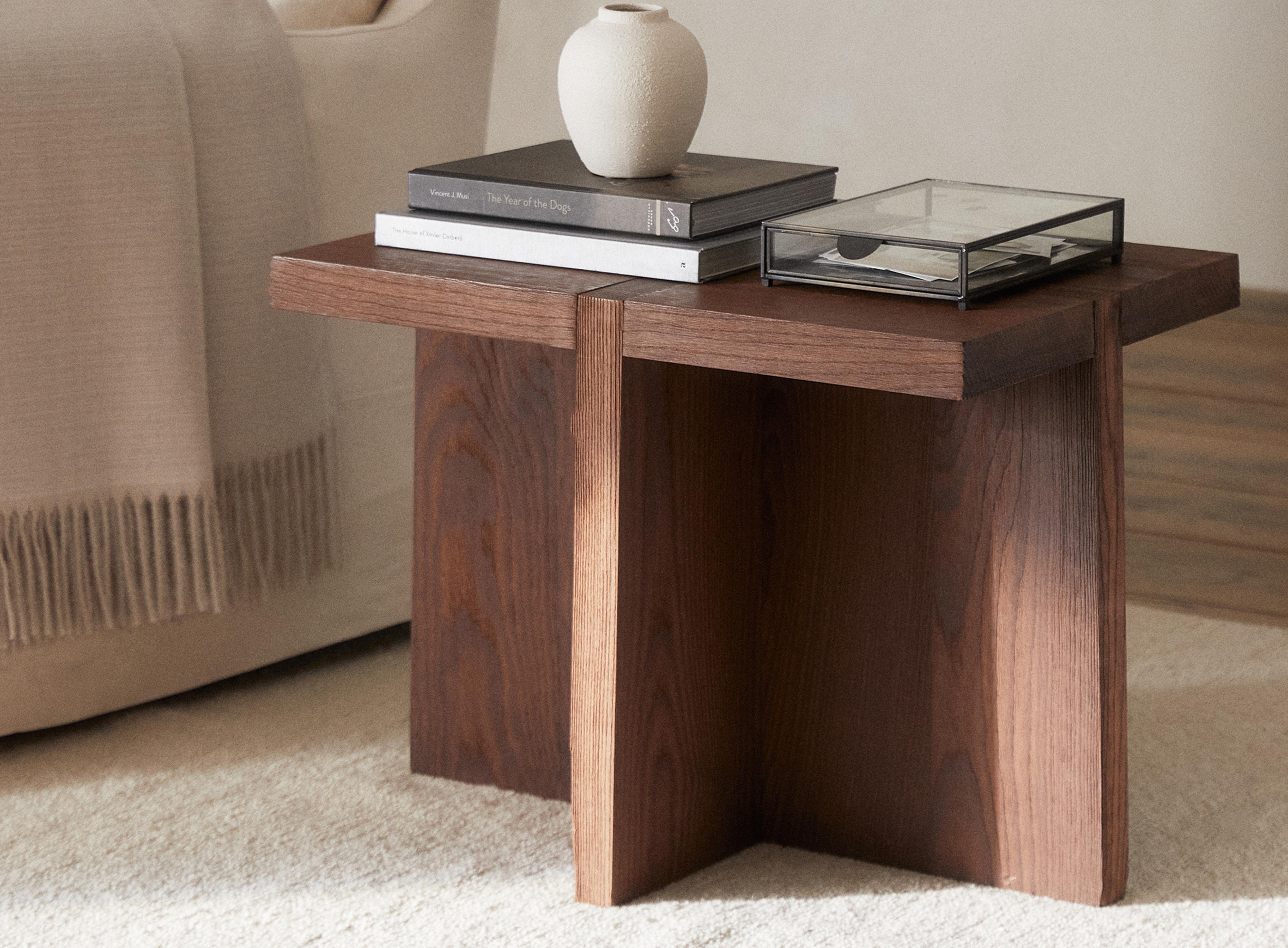 SIDETABLE 01 — Brown