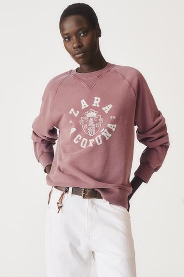 СУИТШЪРТ VARSITY 50TH ANNIVERSARY - Кафяво от Zara