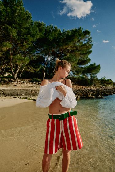 SHORT À RAYURES AVEC CEINTURE - Écru / Rouge de Zara - Image 5