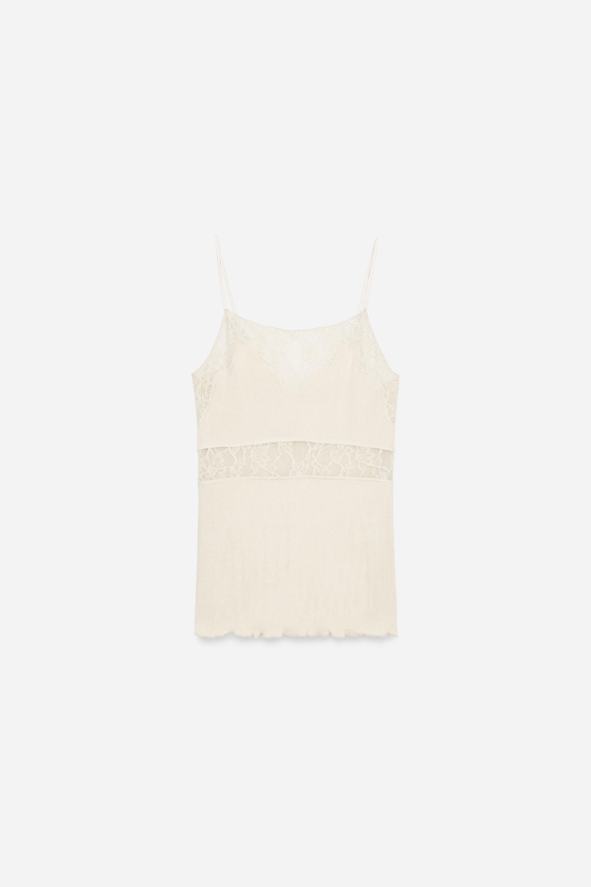 TOP EN DENTELLE SANS COUTURE