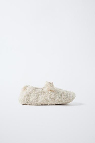 SHEEP SLIPPERS - Ecru White by Zara
