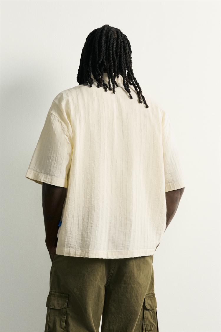 CAMISA A RAYAS JACQUARD DE CORTE BOXY 3