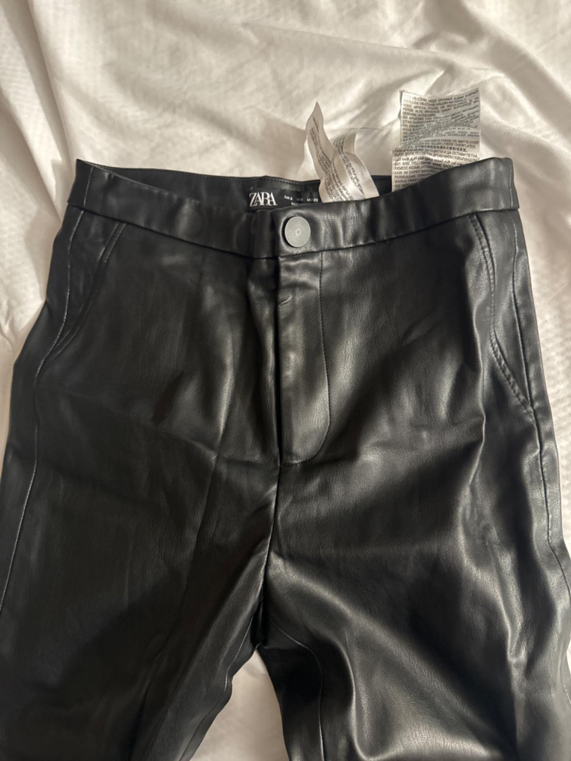 LEGGINGS EFECTO PIEL - Image 3
