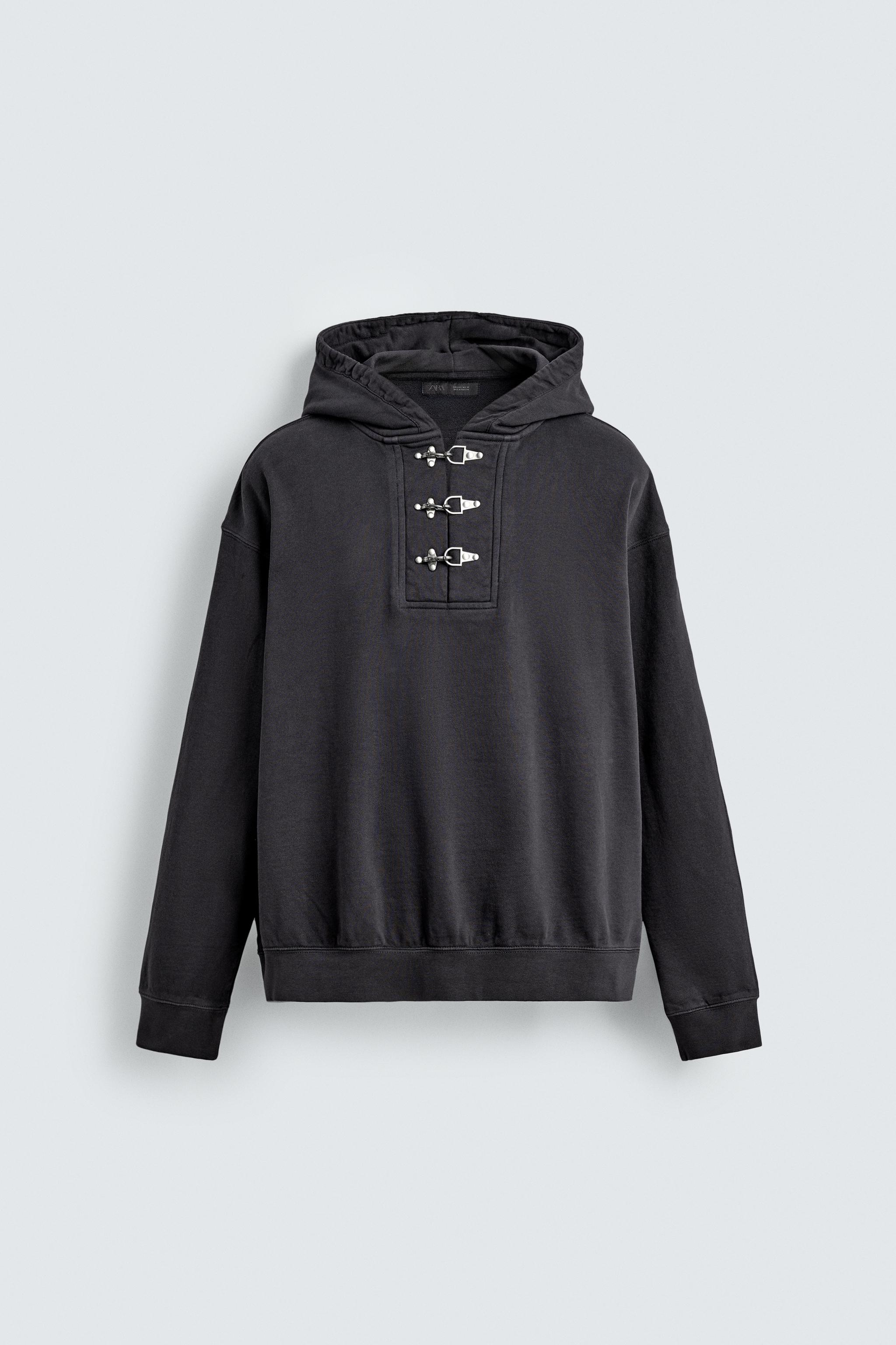 TOGGLE HOODIE SWEATSHIRT