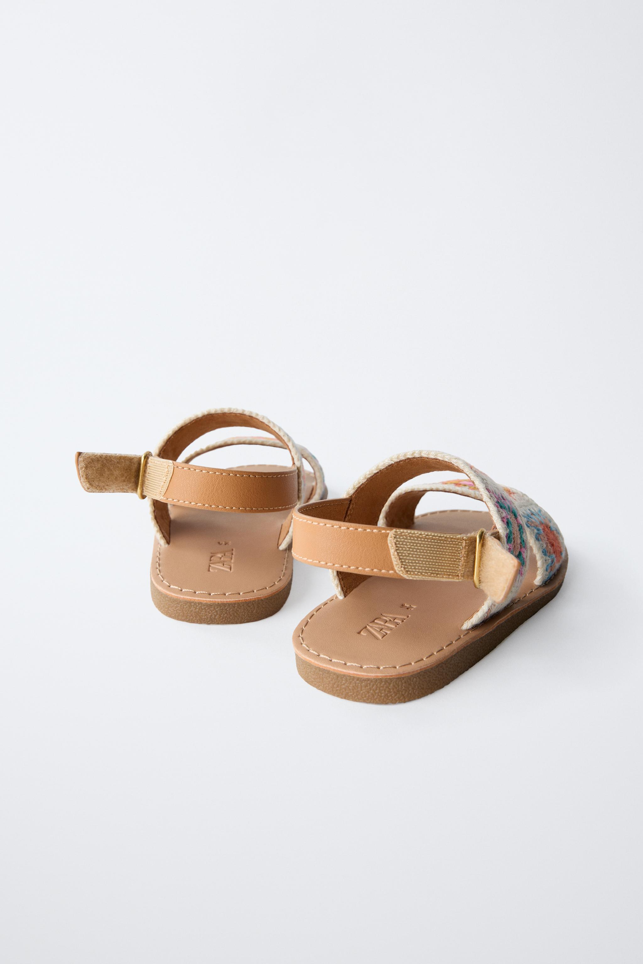 SANDALES EN CROCHET