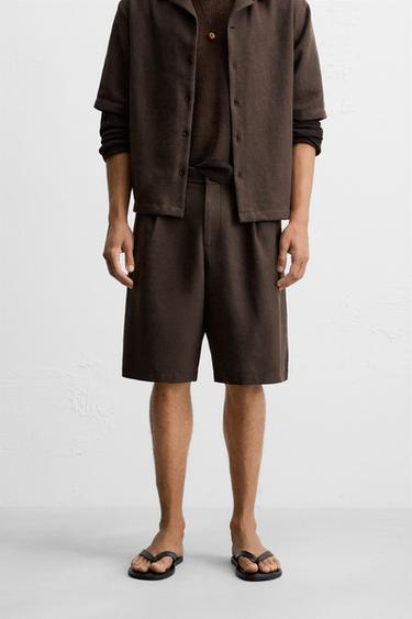 TEXTURED BERMUDA SHORTS WITH PLEATS - Brown by Zara