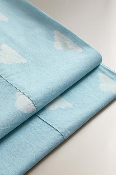 DRAP DE DESSUS ENFANT IMPRIMÉ NUAGES - Bleu clair de Zara - Image 4