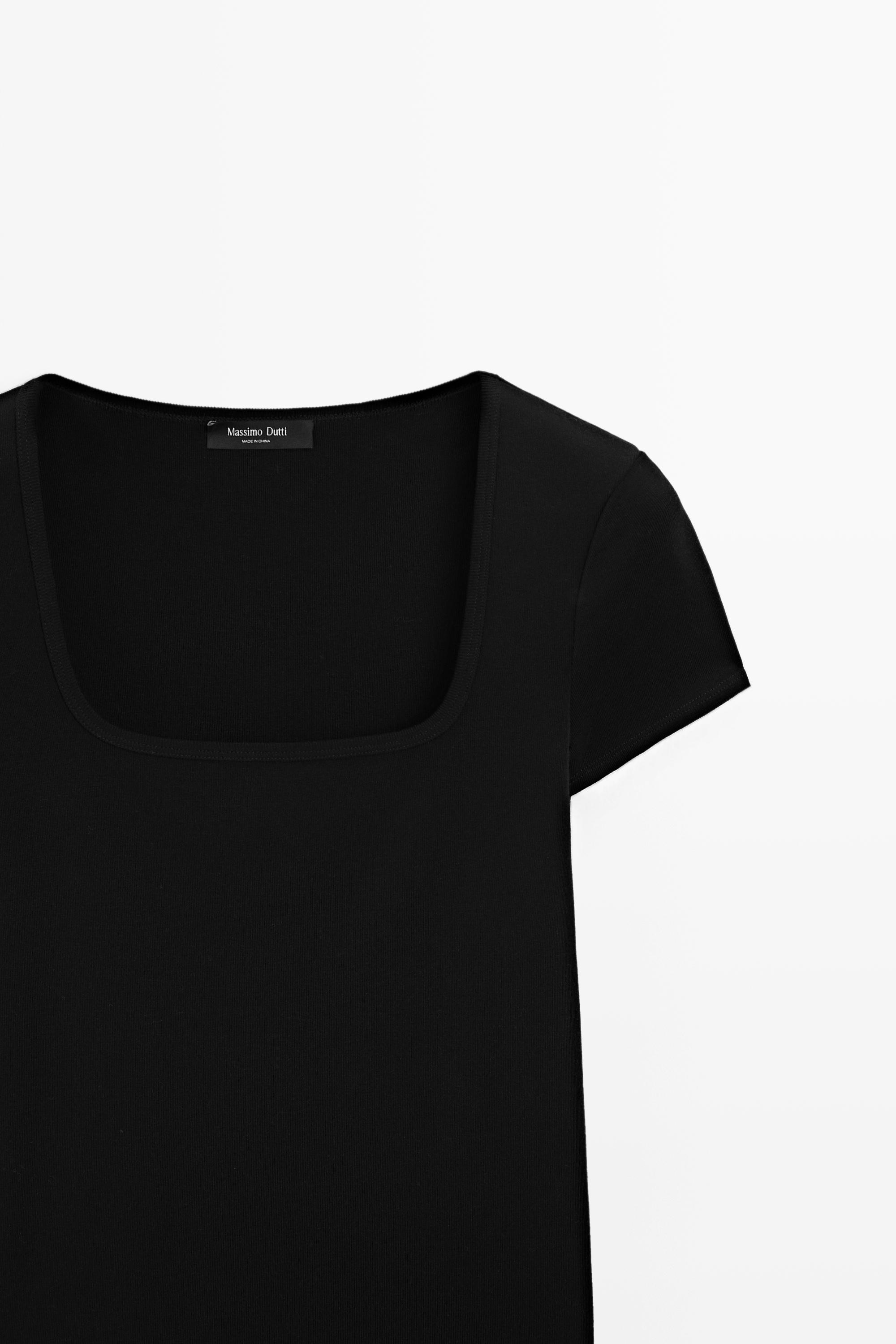 Short sleeve square neckline T-shirt