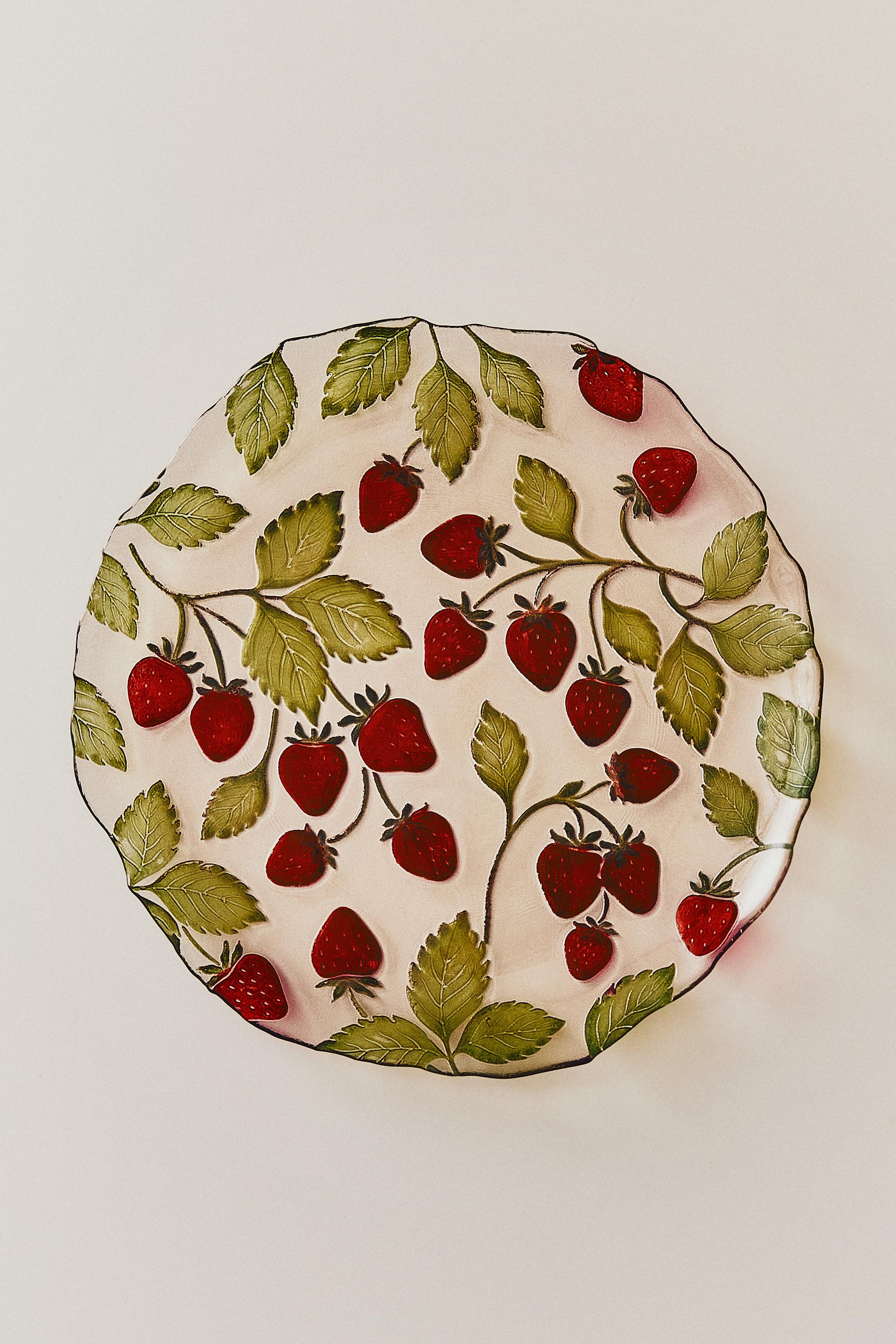 STRAWBERRY SERVICE PLATE — Red