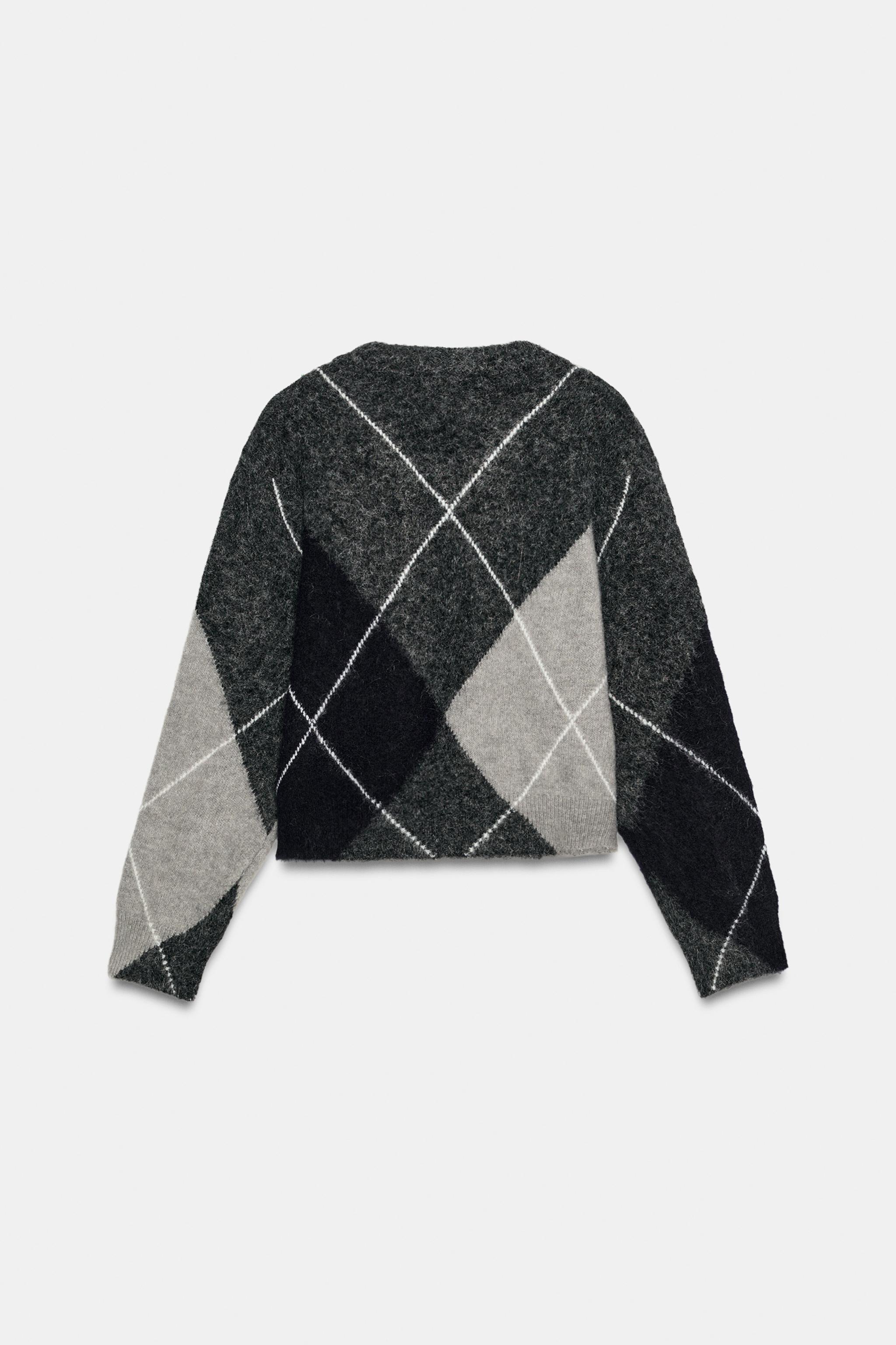 BRUSHED EFFECT ARGYLE SWEATER