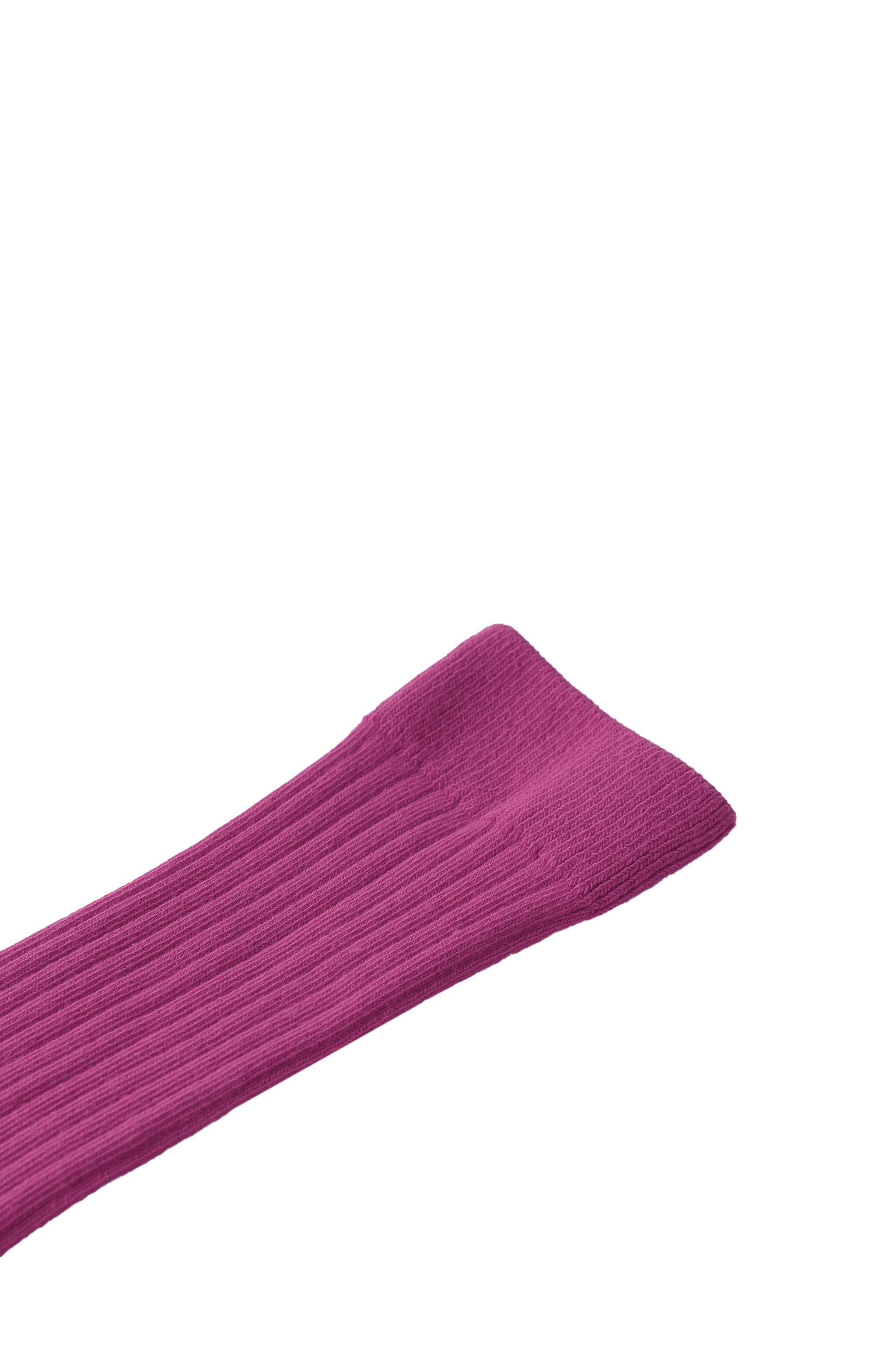 MID-LENGTH RIBBED SOCKS — Dark fuchsia (alternate view)