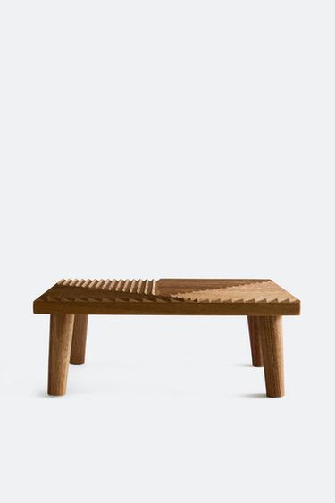STRIPED ACACIA TRAY WITH LEGS - Light beige by Zara