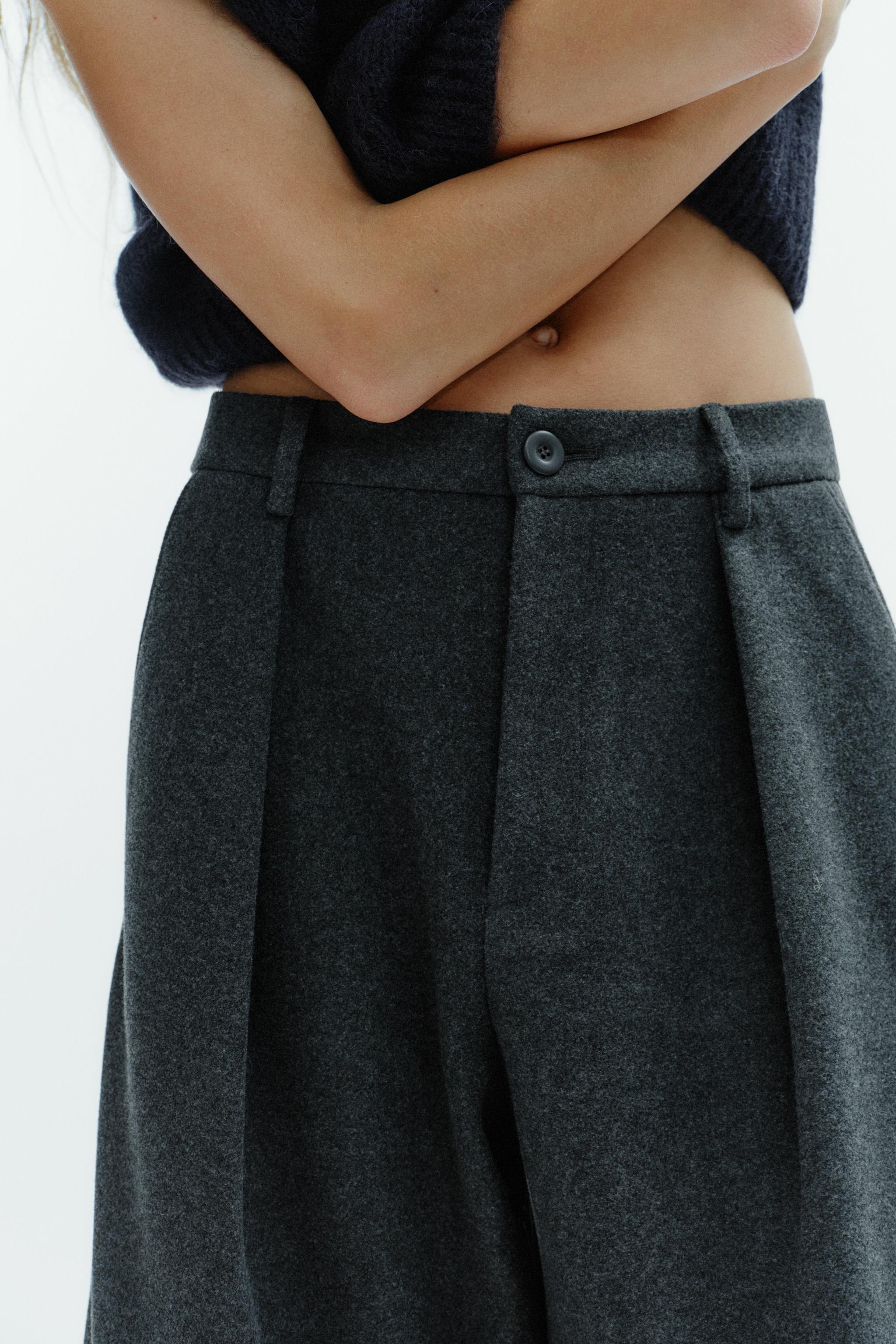 PANTALON BALLON À PLIS