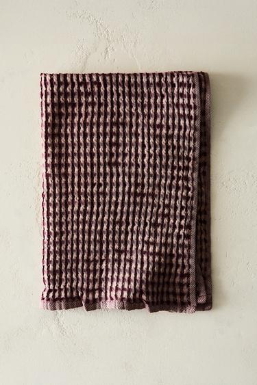 WAFFLE-KNIT COTTON TEA TOWEL X COLLAGERIE - Pinks by Zara