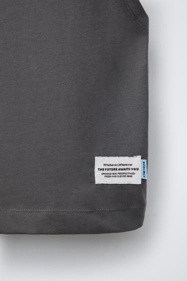 ENSEMBLE T-SHIRT SANS MANCHES ET BERMUDA À INSCRIPTION - Gris anthracite de Zara - Image 5