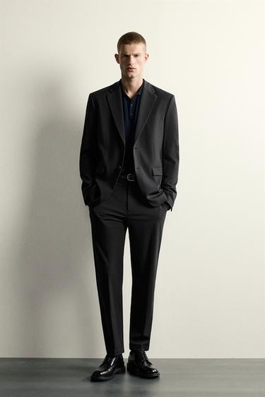 بليزر Slim Fit للبدلة المريحة - أسود الخاص بـ Zara