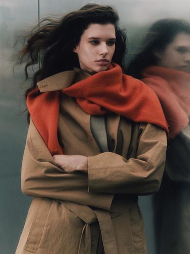 Pull en maille à col en V - Orange de Zara - Image 0