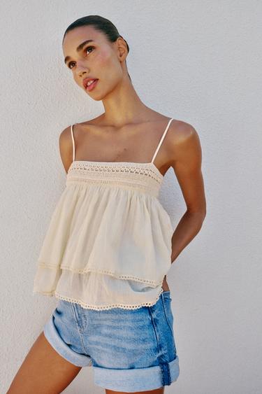 РОМАНТИЧНЫЙ ТОП НА БРЕТЕЛЯХ — ЭКРЮ от Zara