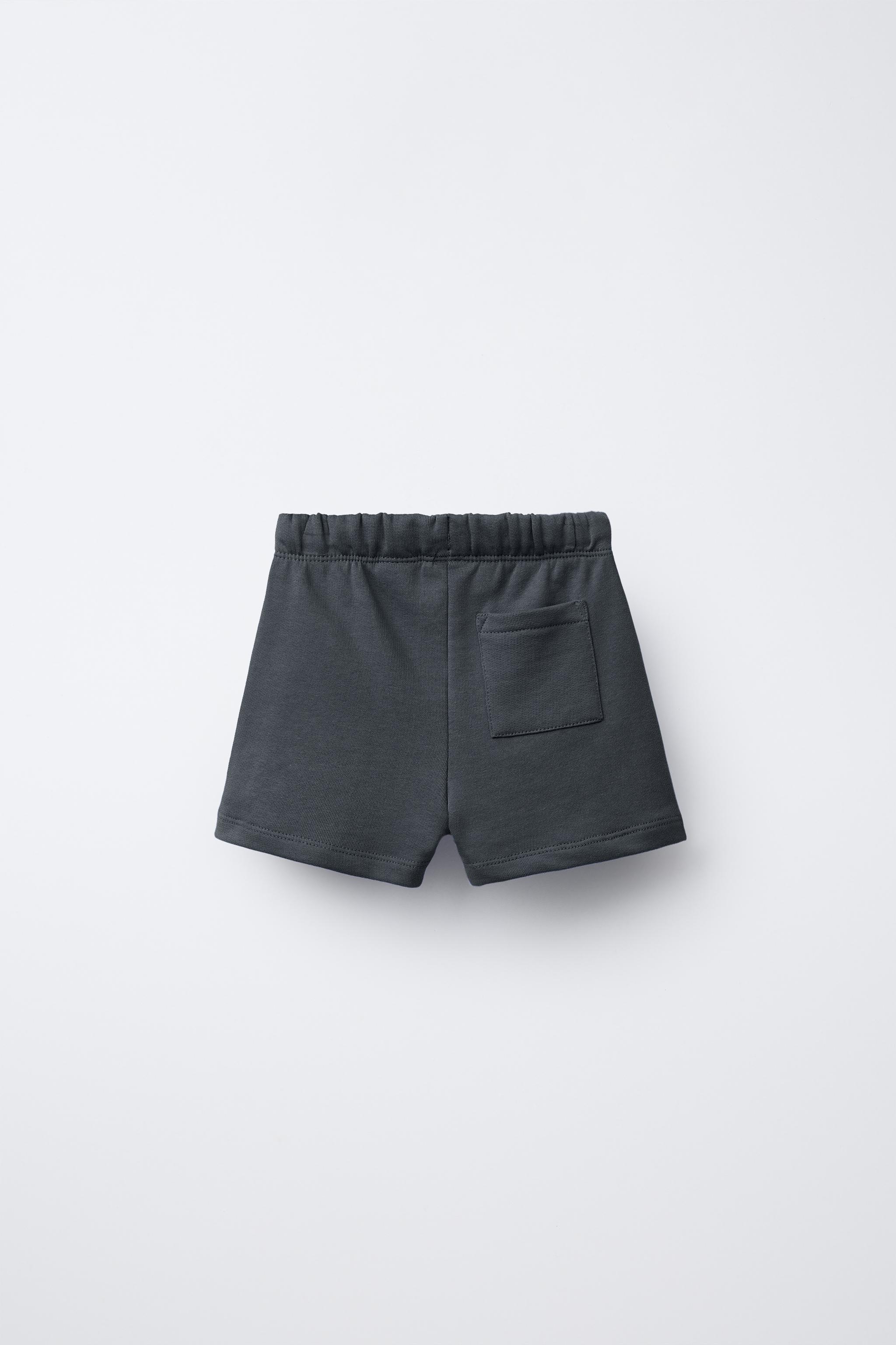 TEXT PLUSH SHORTS