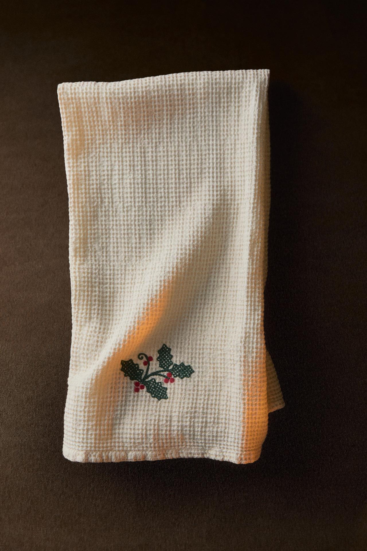 WAFFLE EMBROIDERED CHRISTMAS KITCHEN TOWEL — Green