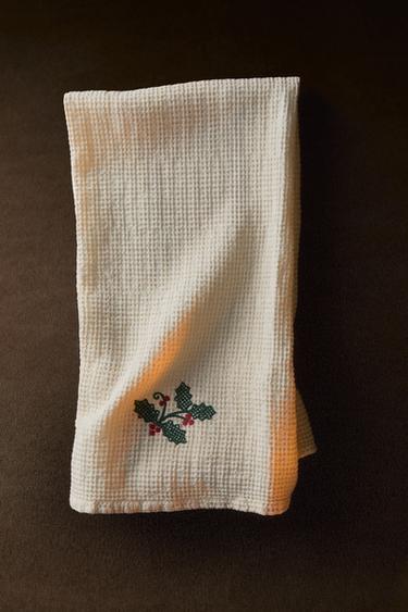 WAFFLE EMBROIDERED CHRISTMAS KITCHEN TOWEL — Green 1