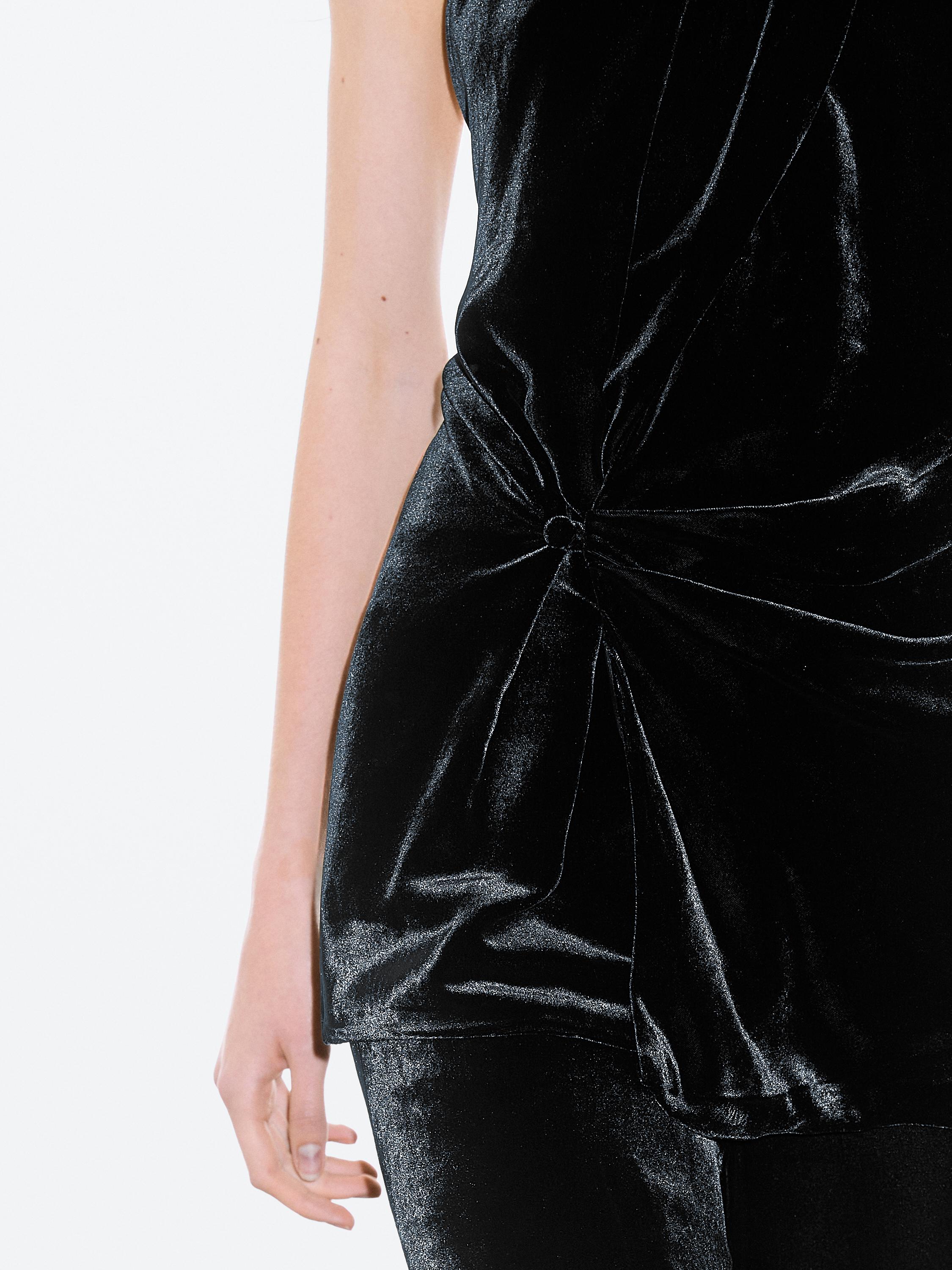 Top à encolure américaine en velours