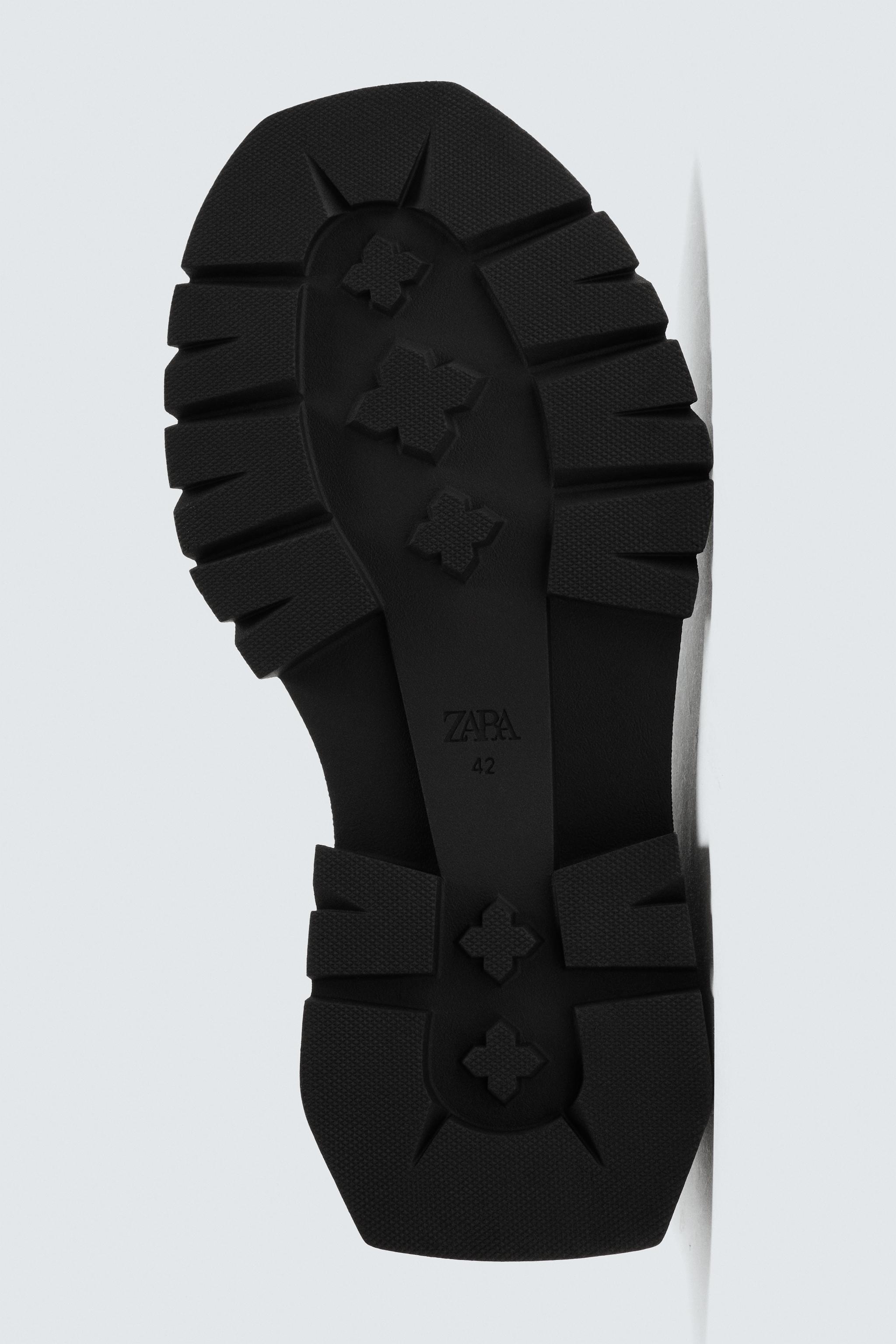 BOTA CHELSEA COM VOLUME - Preto | ZARA Brasil