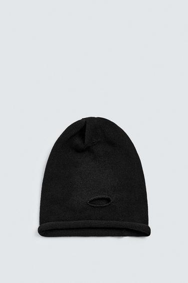 DISTRESSED KNIT BEANIE - Black by Zara