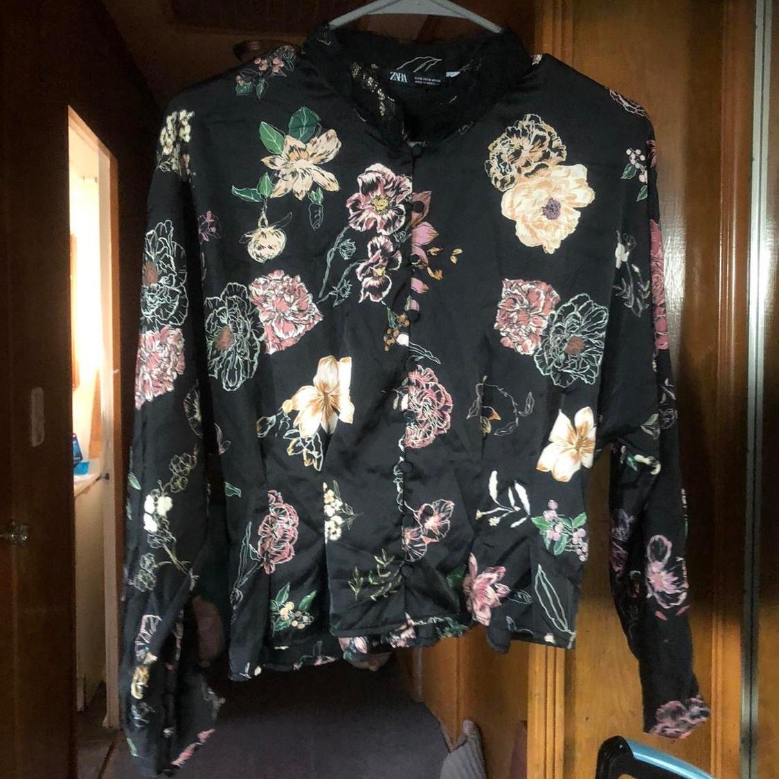 FLORAL PRINT SATIN EFFECT BLOUSE - Image 3