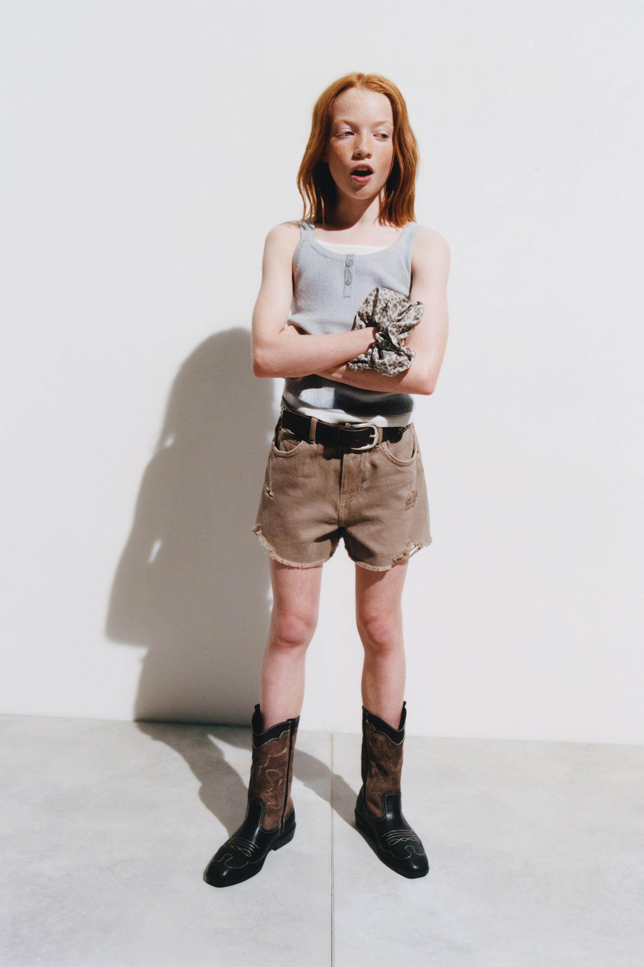 COWBOY BOOTS — Black