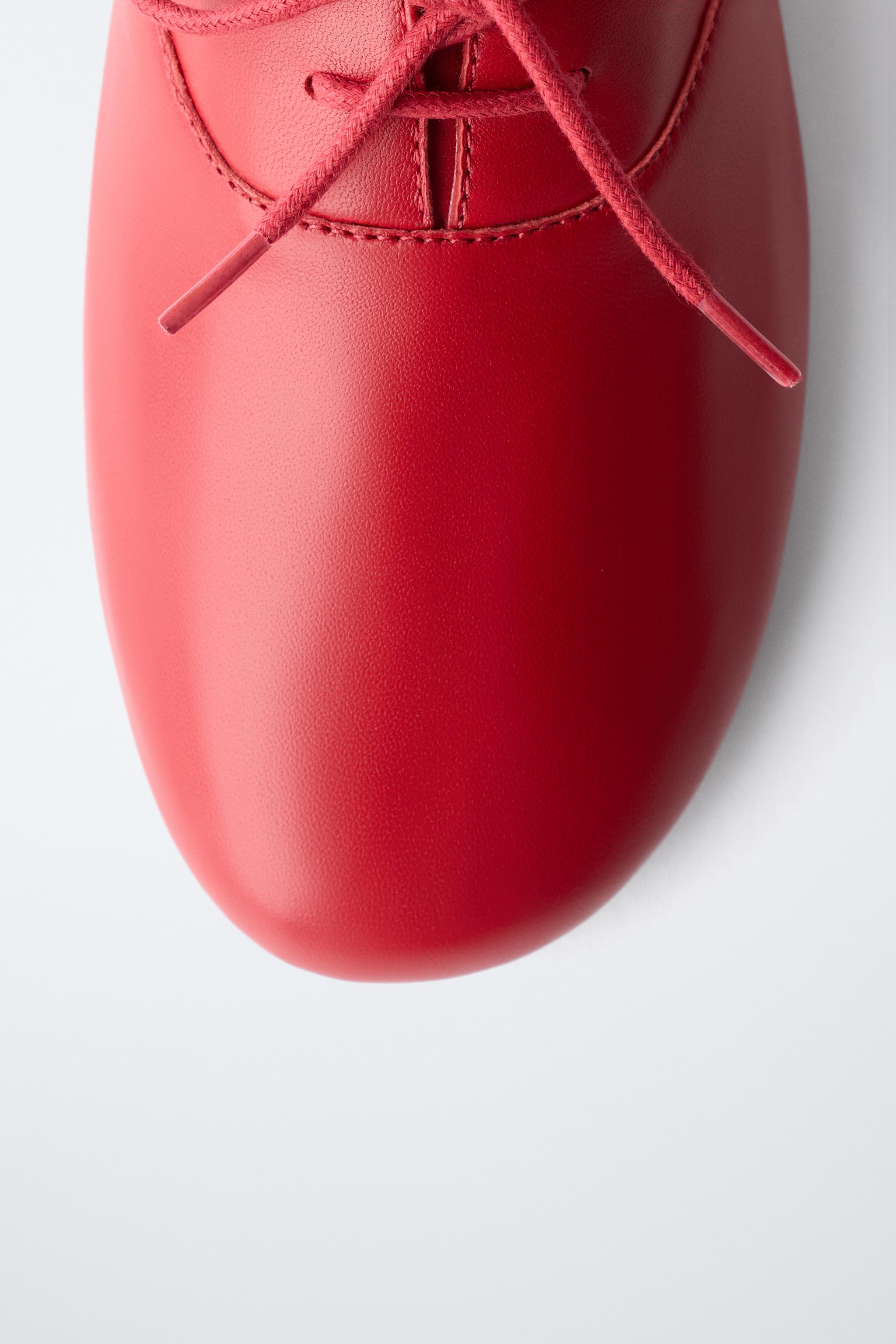 LEATHER LACE-UP BLUCHERS