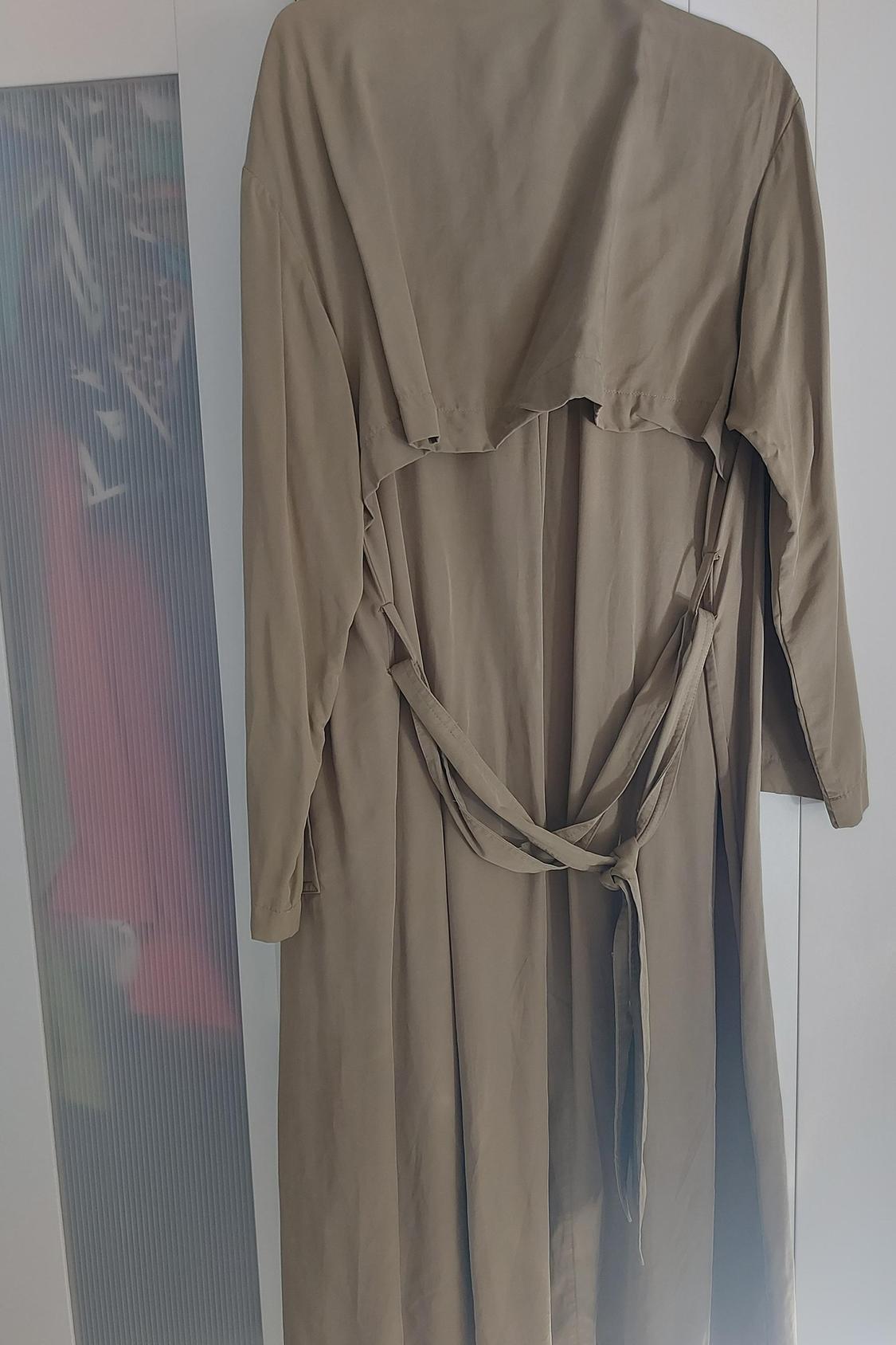 FLOWING TRENCH COAT - Image 3