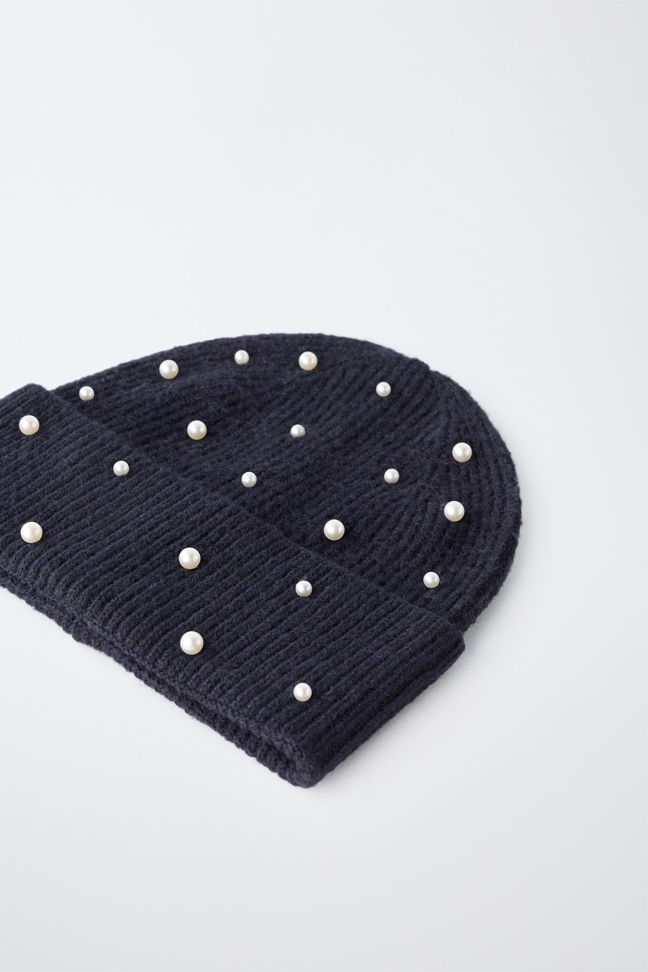 KNIT HAT WITH FAUX PEARLS — Navy blue