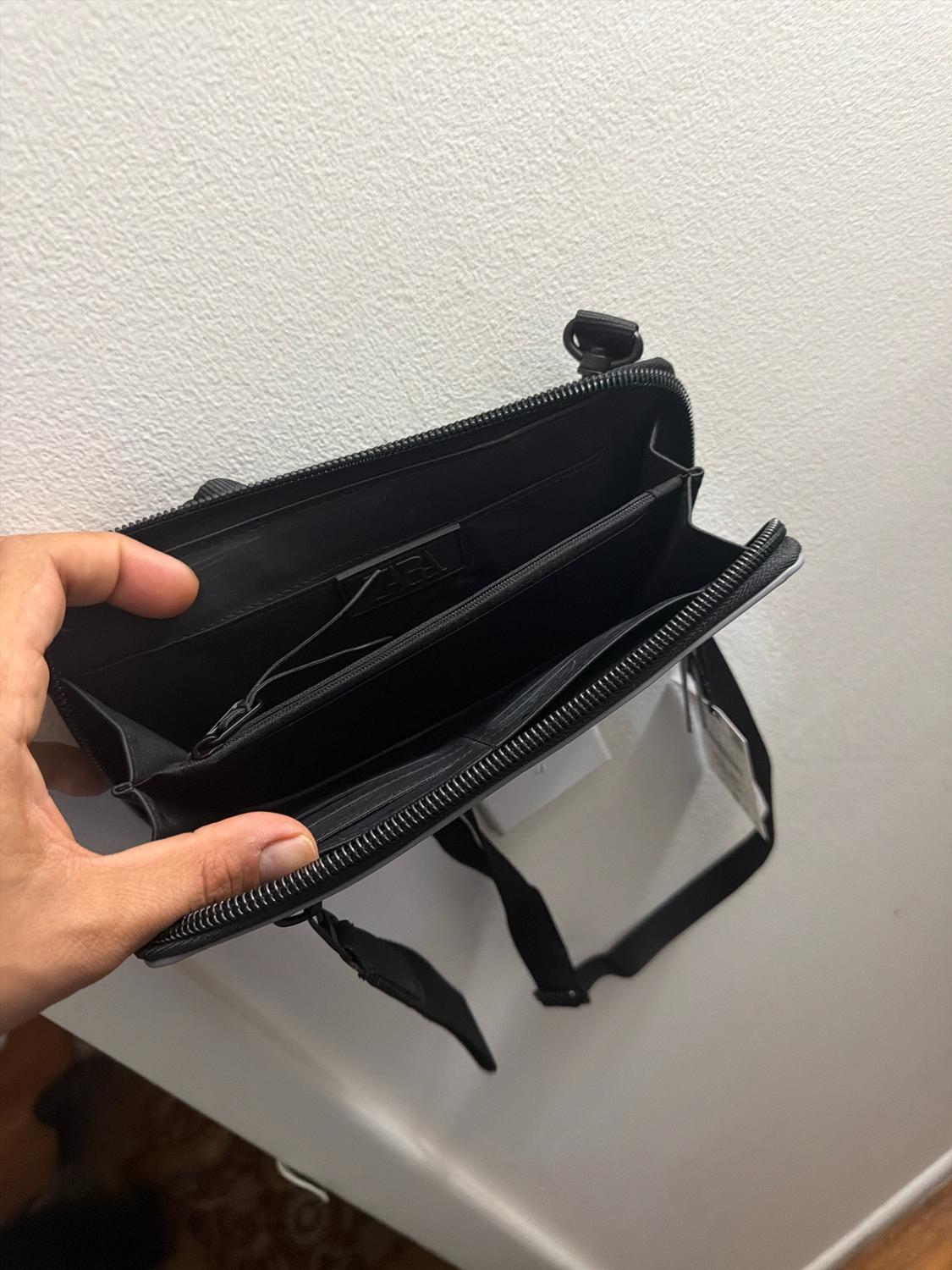 RUBBERIZED WALLET - Image 3