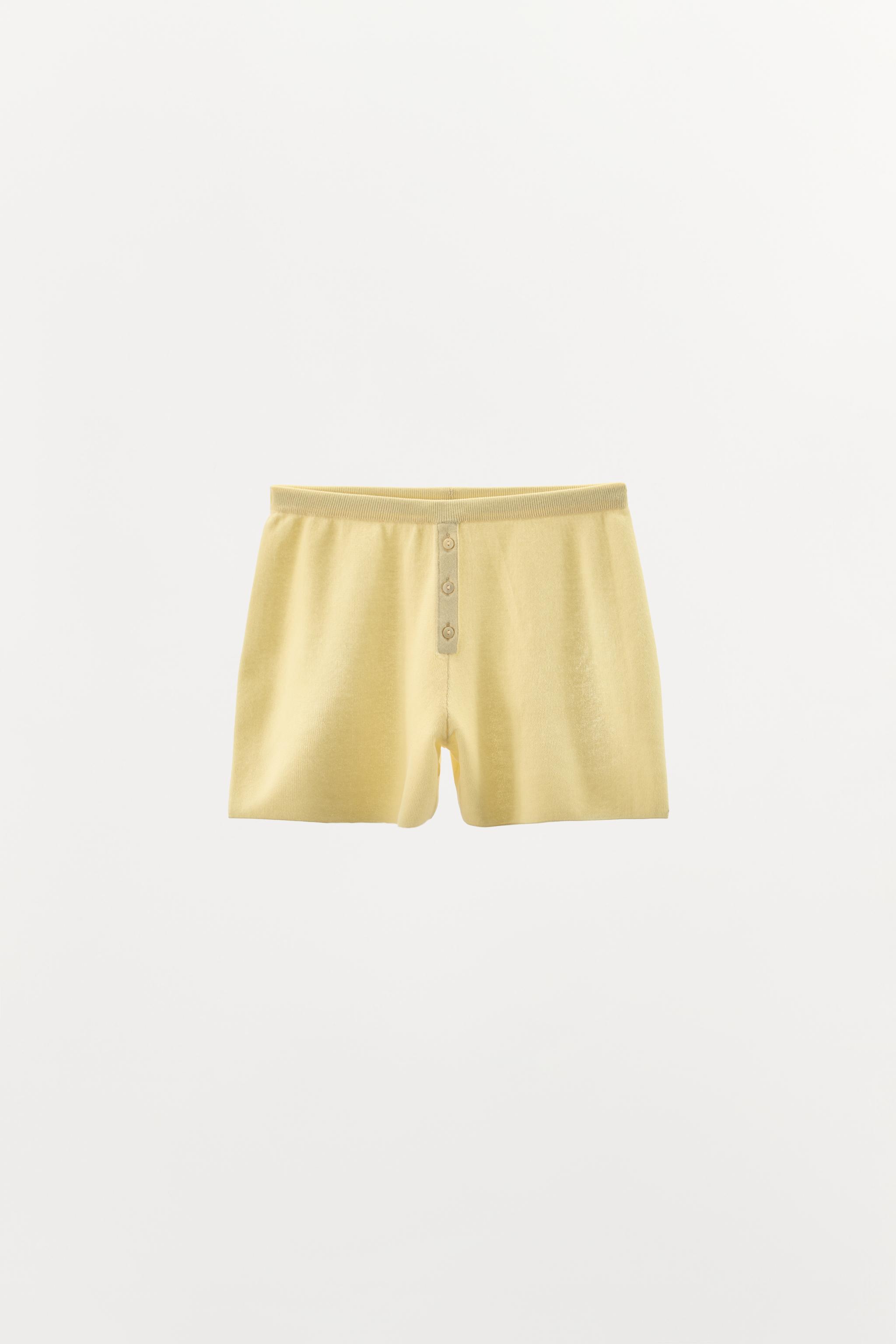 SHORT EN MÉLANGE DE COTON À BOUTONS
