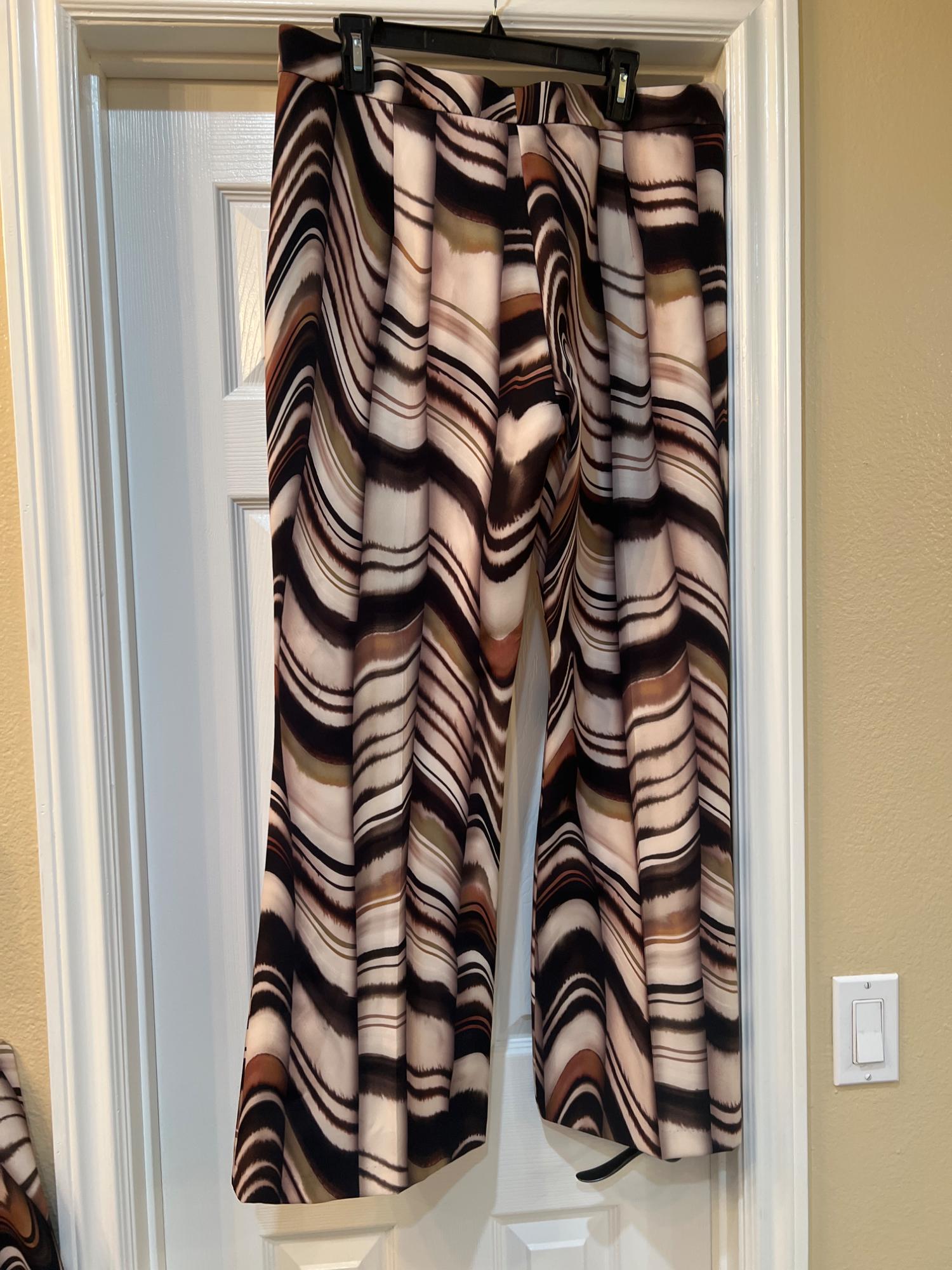 PRINTED FLARED PANTS