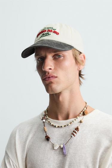 GORRA BORDADO CONTRASTE - Crudo de Zara - Imagen 0