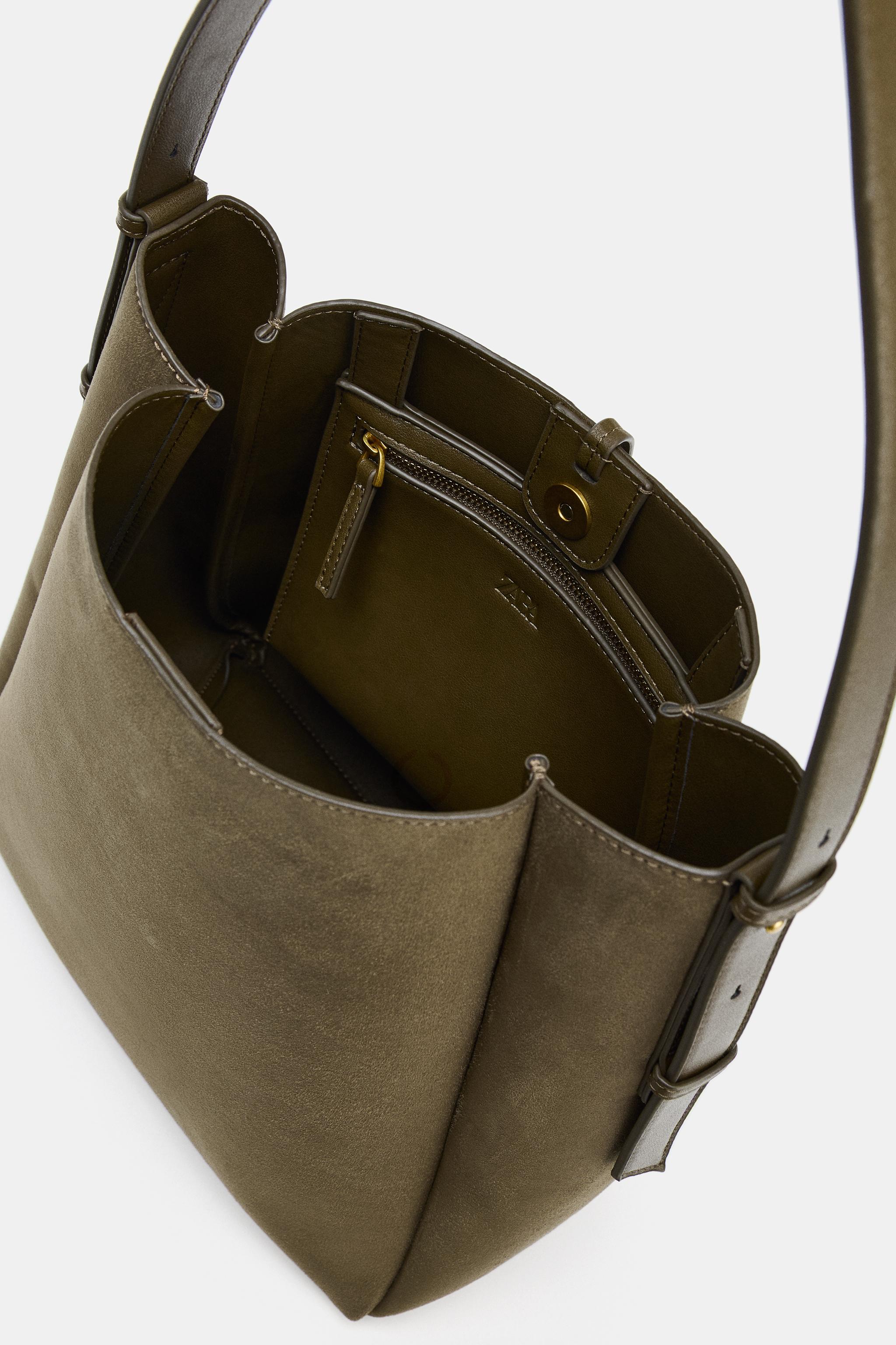 MAXI BUCKET BAG WITH METAL RING