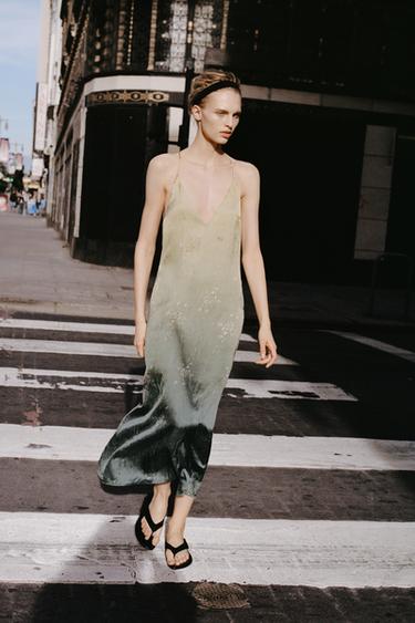 VESTIDO MIDI LENCERO - Verdes de Zara
