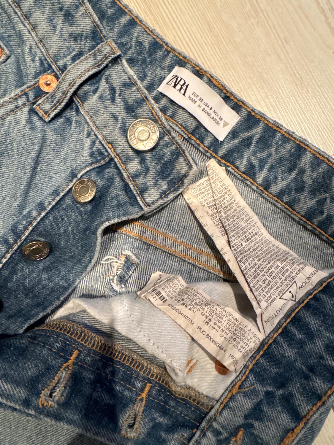 HI-RISE STRAIGHT-LEG JEANS WITH RIPS - Image 3