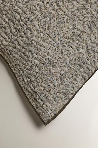 HOUSSE DE COUSSIN IMPRIMÉ FLEURI - Gris perle de Zara - Image 1
