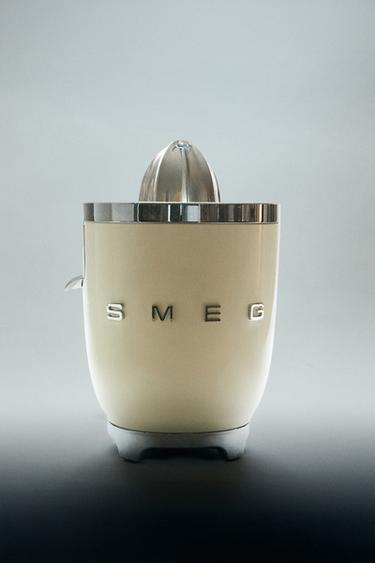 SMEG JUICER - Cream by Zara