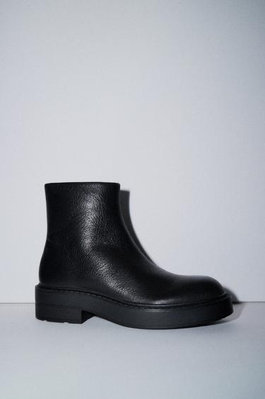 FLAT WATER-REPELLENT LEATHER ANKLE BOOTS - Black by Zara