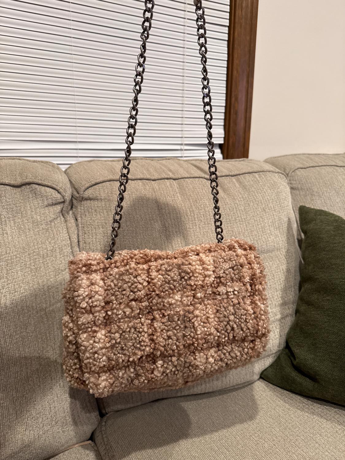 TEDDY MATERIAL SHOULDER BAG. MULTICOLOR NEUTRAL WITH PATTERN. - Image 8